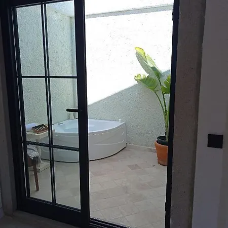 Lalasa Alacati Çeşme