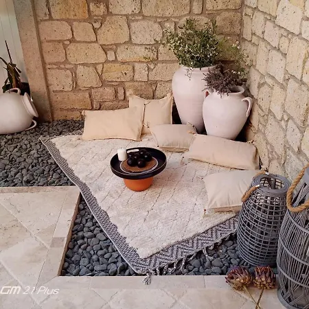 Lalasa Alacati מלון